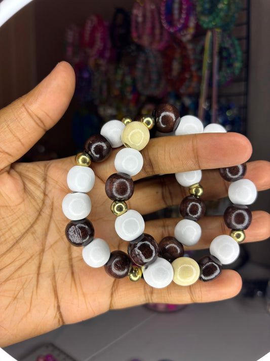 Milk chocolate beaded bracelet 🤎