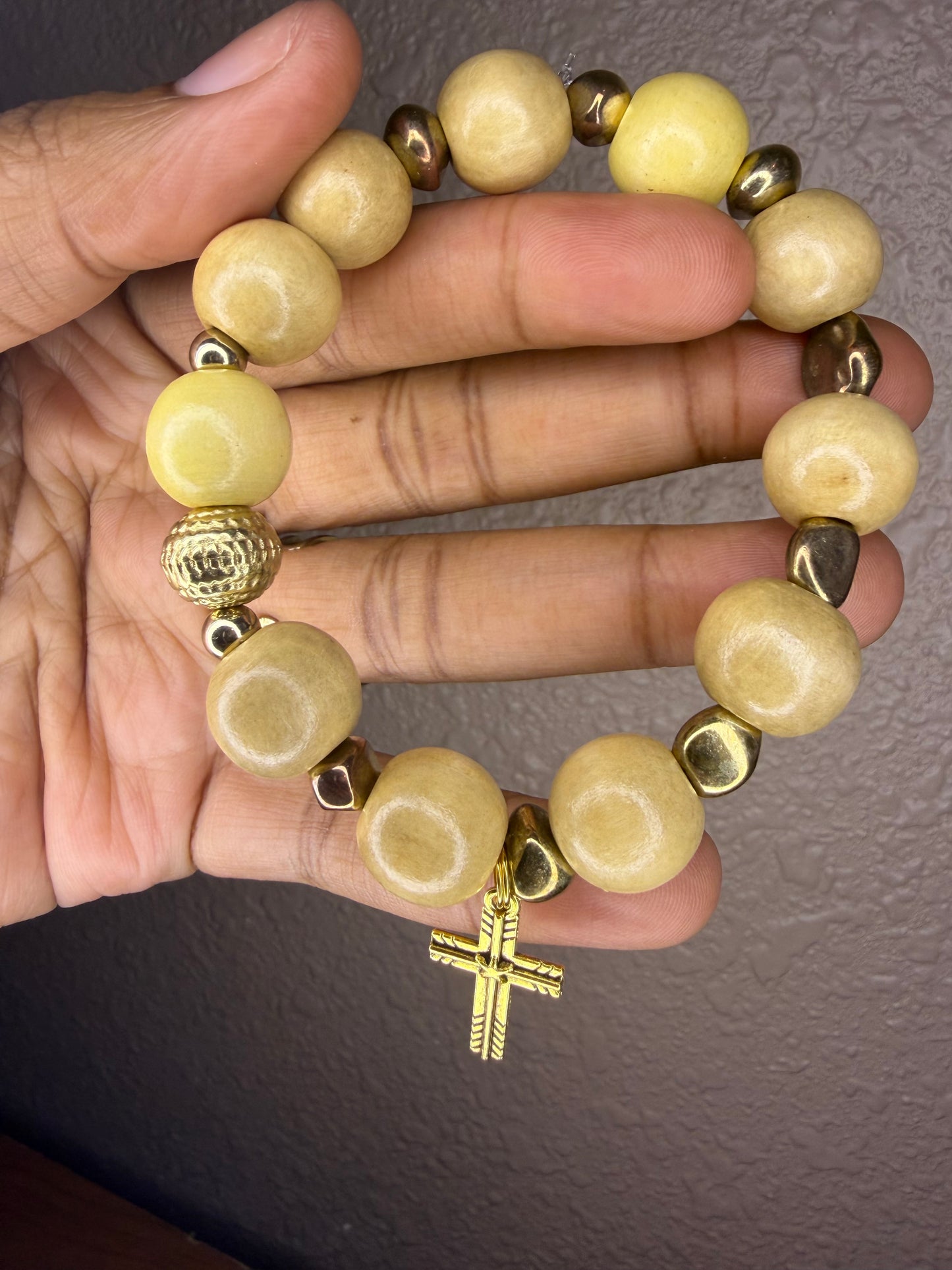 Cross charm bracelet