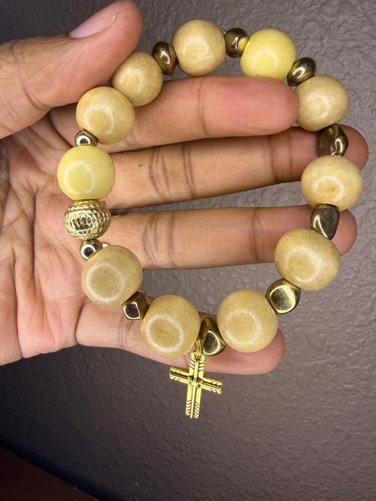 Cross charm bracelet