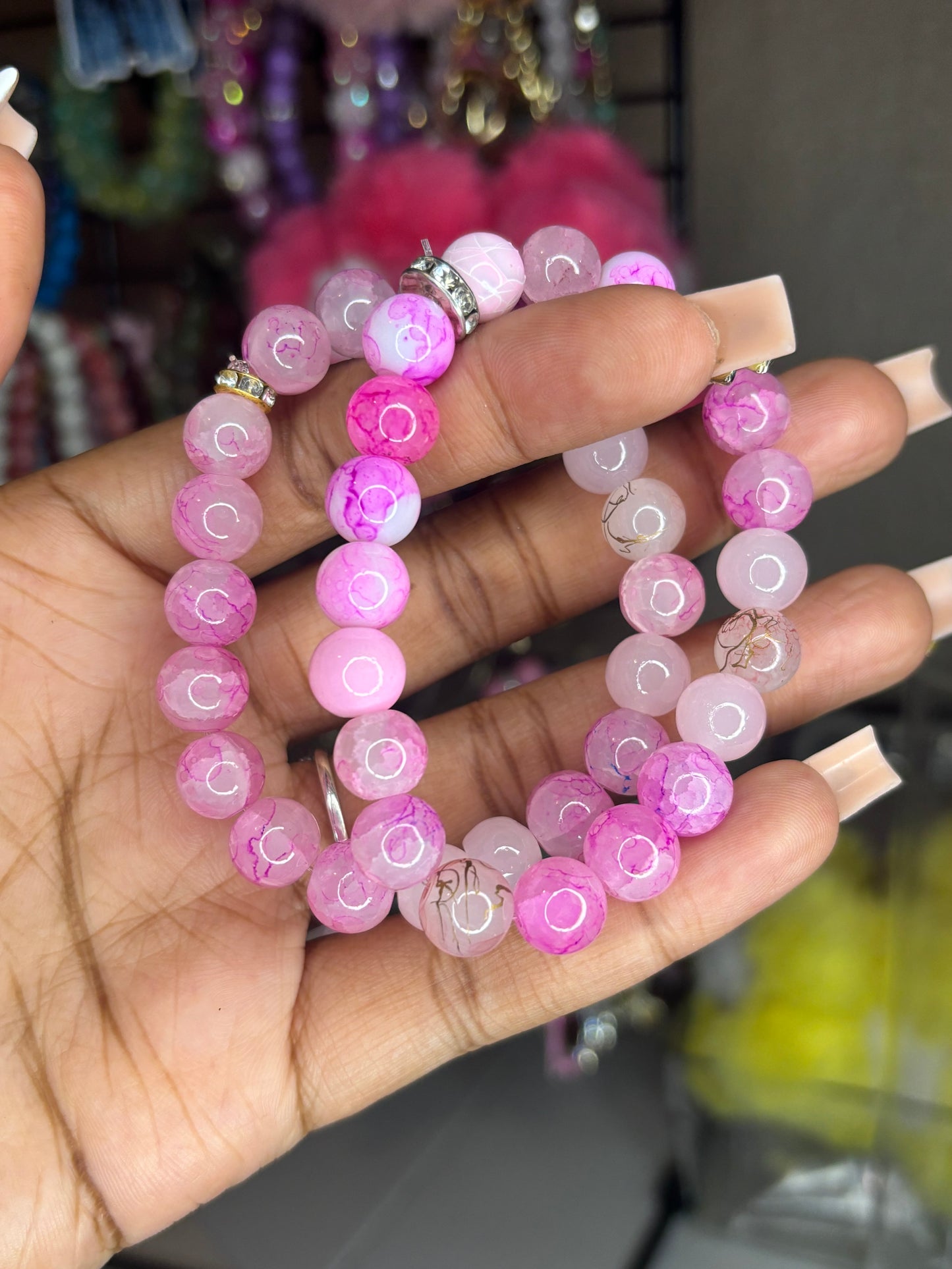 Shades of pink beaded bracelet 💕