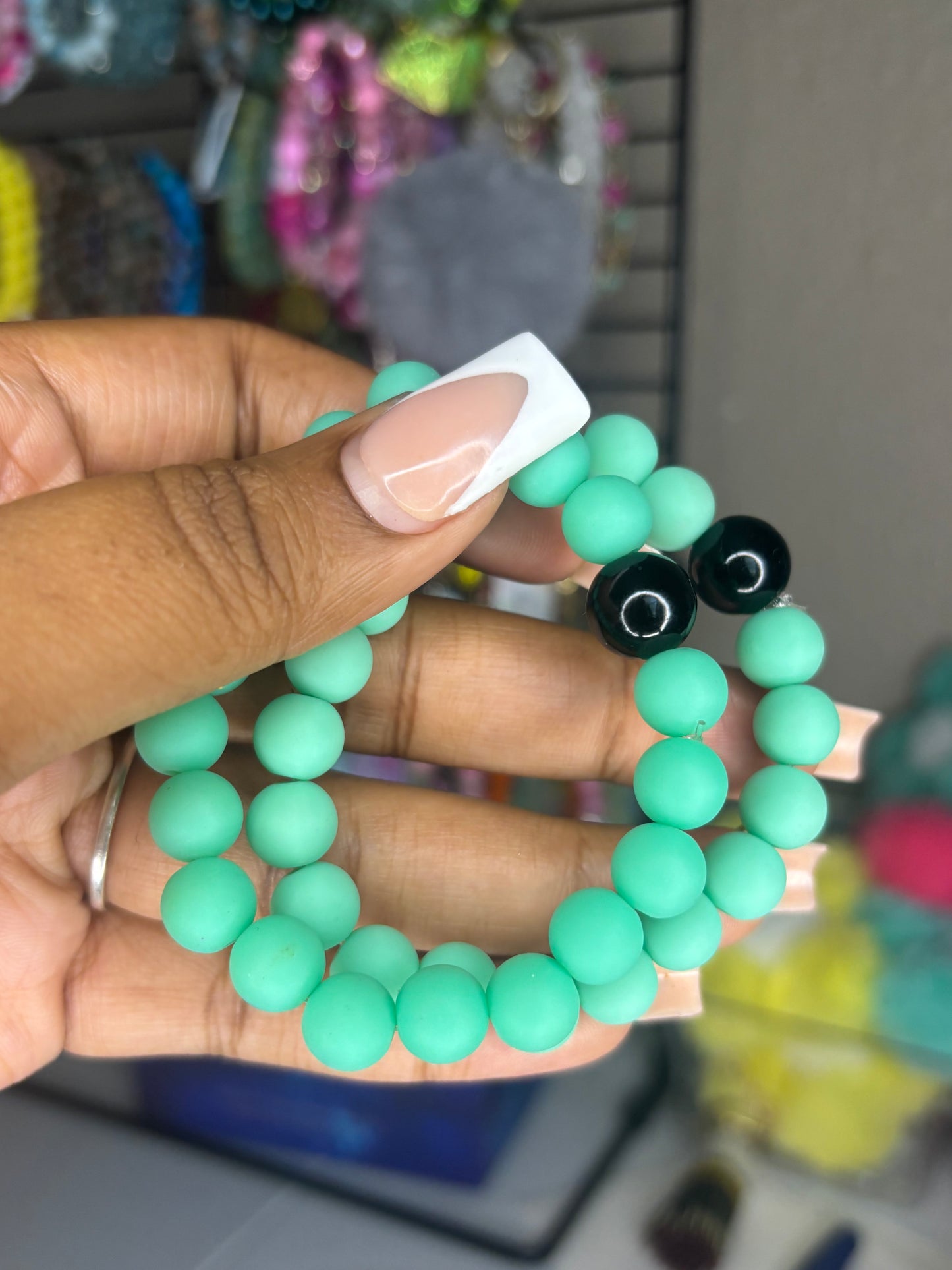 Green dot headed bracelet