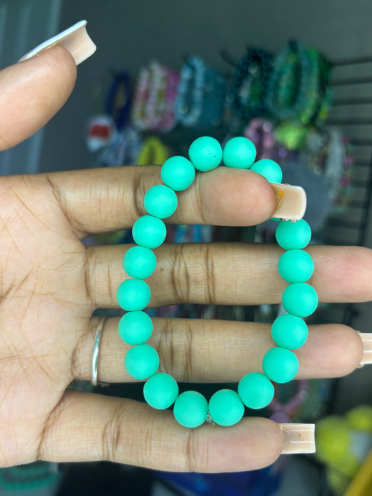 Green matte beaded bracelet