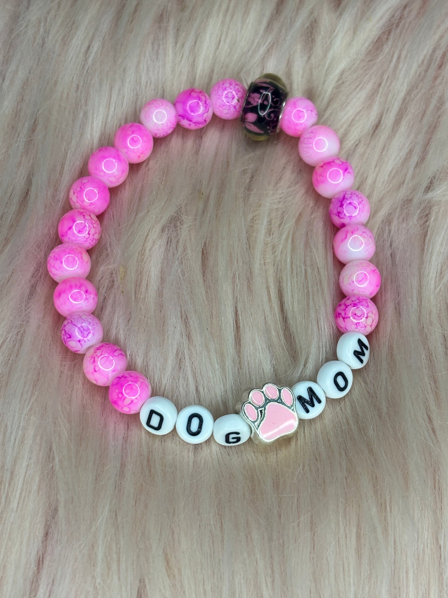 Dog mom beaded bracelet